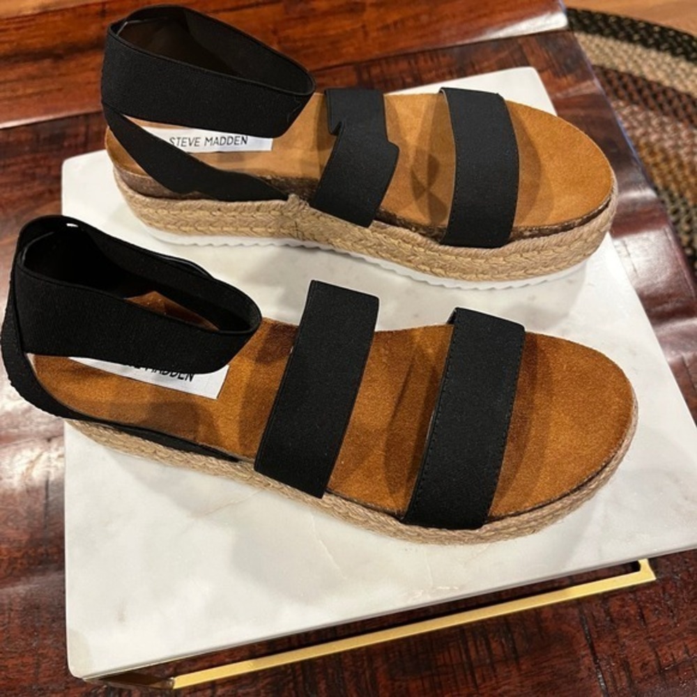 Steve Madden Womens Kimmie Sandal Black Size 8 M EUC!‎ Wedge summer shoe